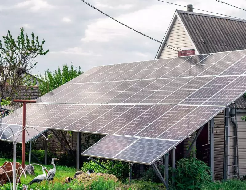 Key Considerations When Choosing Manufacturers of Commercial Solar Roof ...